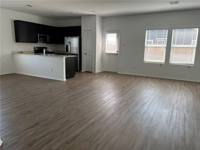 $1,795 | 542 Gabbro Gardens, Maxwell, TX 78656