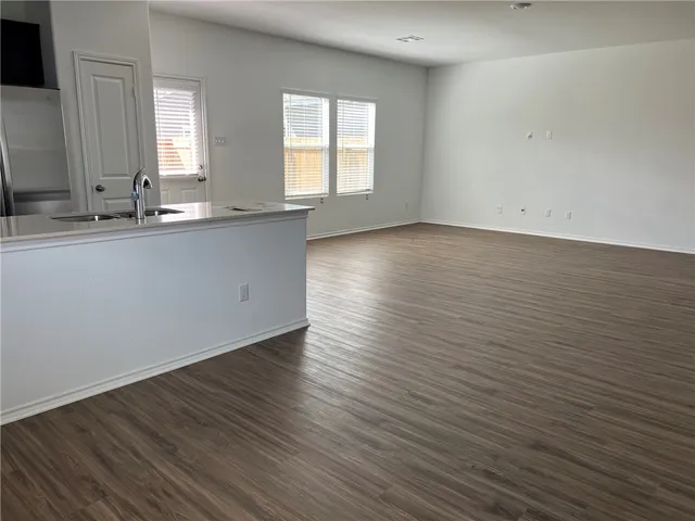 $1,795 | 542 Gabbro Gardens, Maxwell, TX 78656