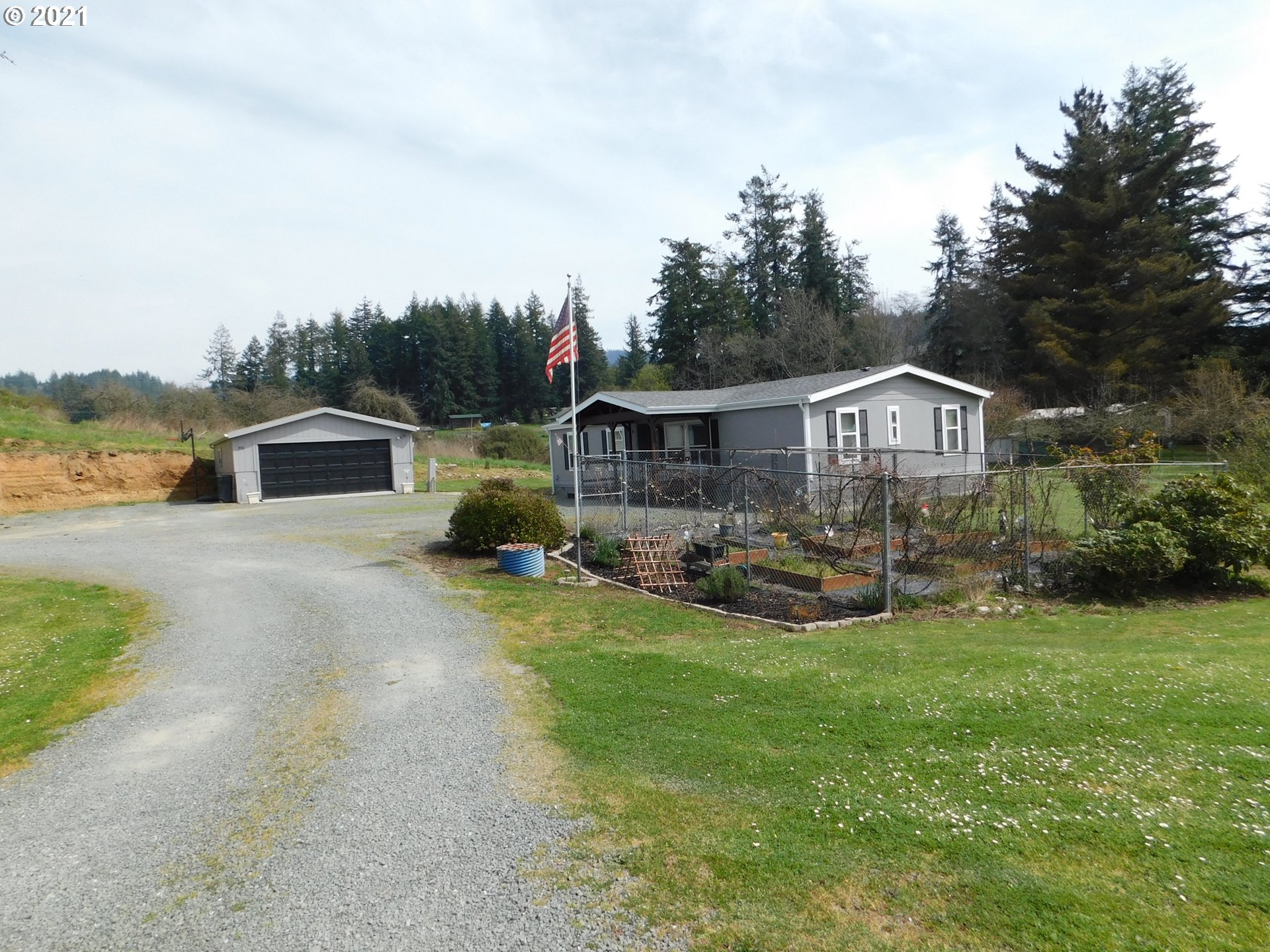 1930 East Cedar Street Myrtle Point, OR 97458 - Photo 1 of 22 Gallery Image 1