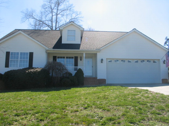 1017 Prince Way Dalton, GA 30721 - Photo 1 of 1 Main View