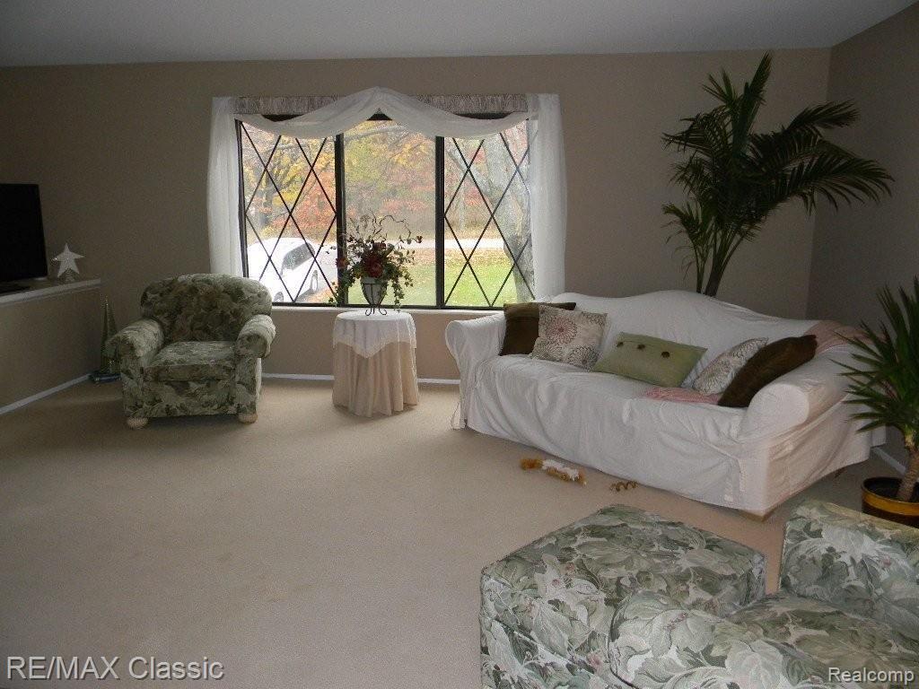 2947 Ripple Way White Lake, MI 48383 - Photo 6 of 27 Living Room 3.JPG
