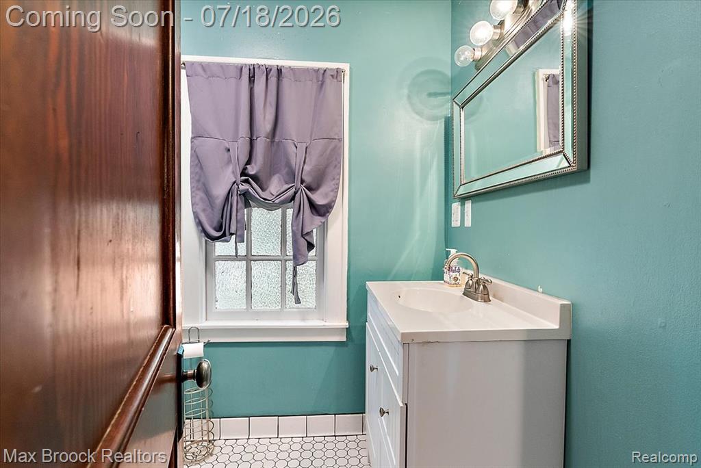 294 Lincoln Road Grosse Pointe, MI 48230 - Photo 57 of 84 Gallery Image 57