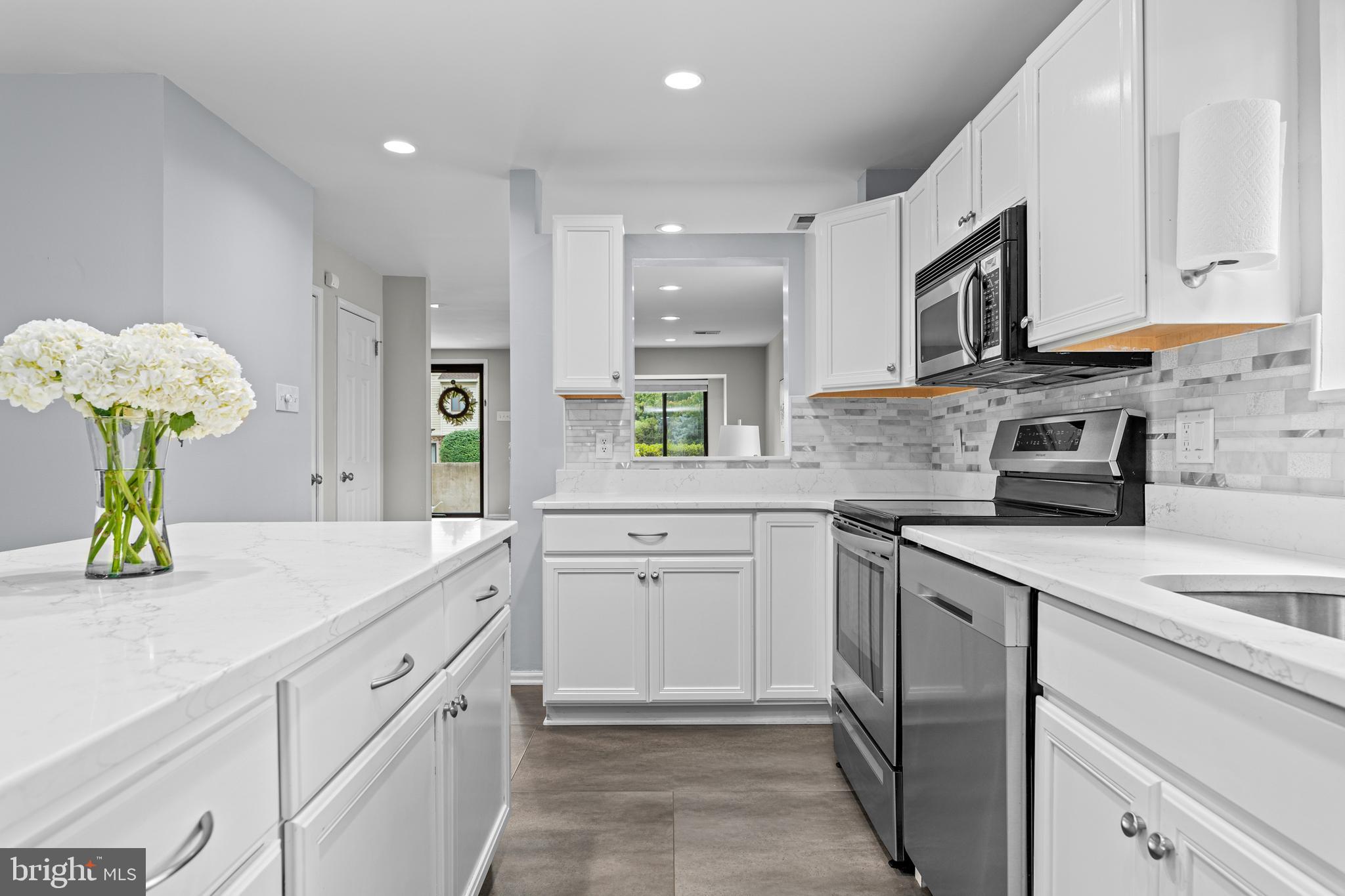 1 Flintlock Lane Chesterbrook, PA 19087 - Photo 7 of 39 Beautifully updated kitchen