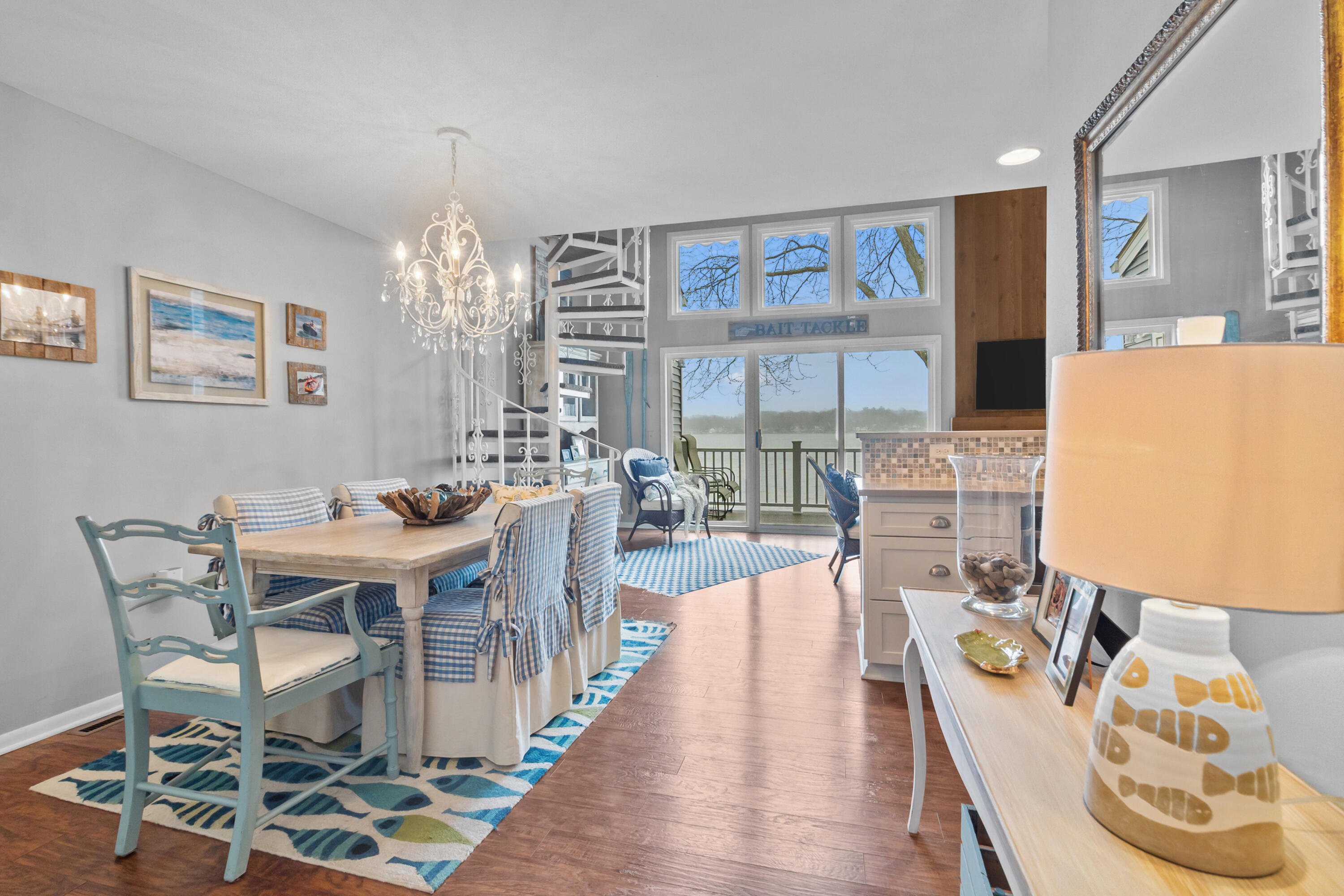 514 Bay View Avenue, Unit 28 Twin Lakes, WI 53181 - Photo 5 of 32 Dining area