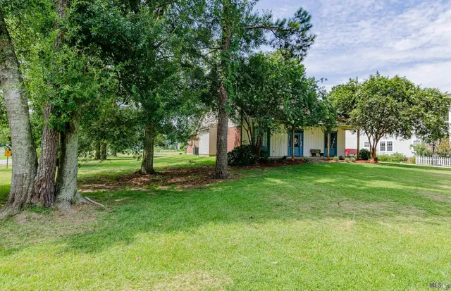 $330,000 | 43183 Norwood Road, Gonzales, LA 70737
