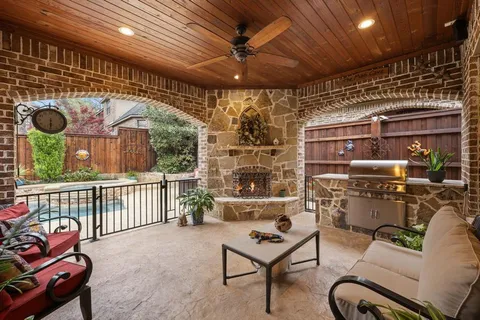 $635,000 | 305 Matthew Avenue, Denton, TX 76210