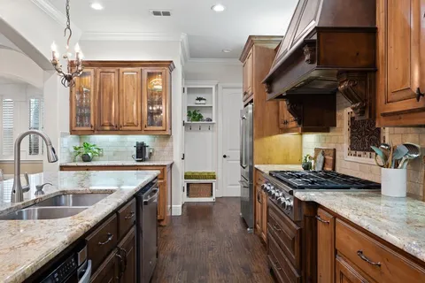 $635,000 | 305 Matthew Avenue, Denton, TX 76210