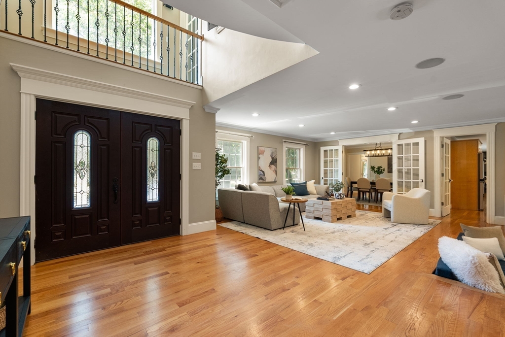 107 Rowe Street, Unit 107 Newton, MA 02466 - Photo 5 of 30 Gallery Image 5