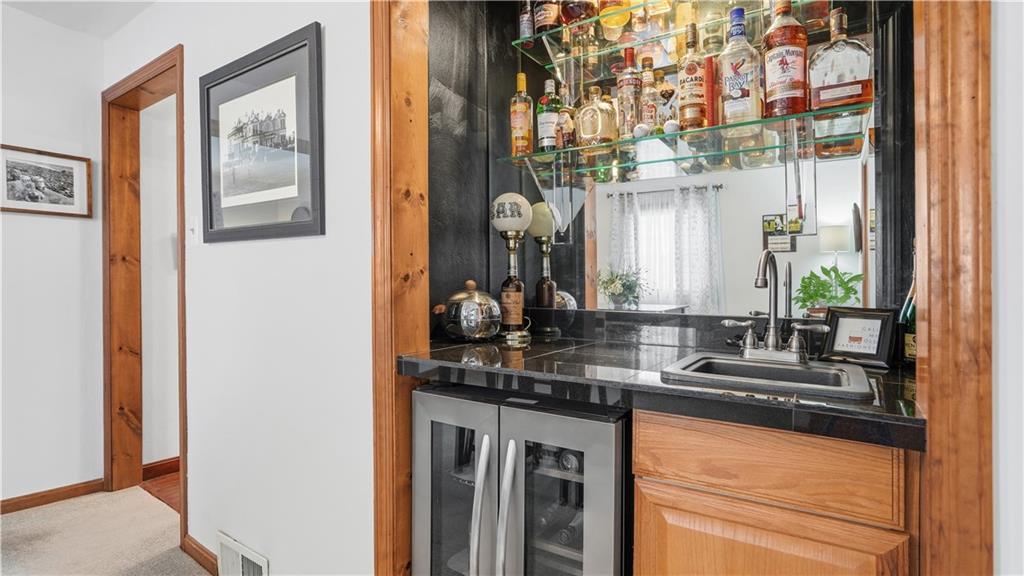 32 Herbst Road Coraopolis, PA 15108 - Photo 15 of 44 Built in wet bar
