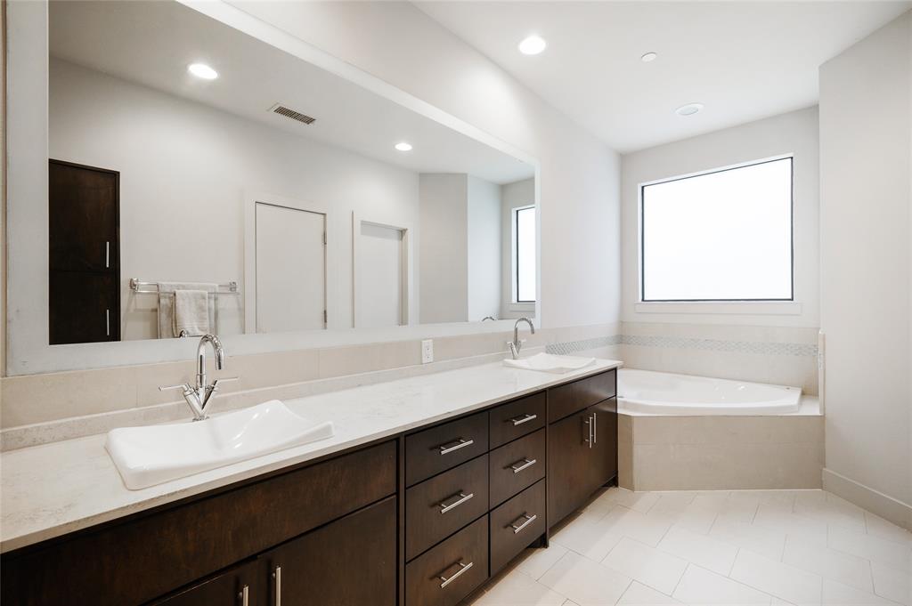 4618 Cedar Springs Road, Unit C Dallas, TX 75219 - Photo 6 of 14 Gallery Image 6