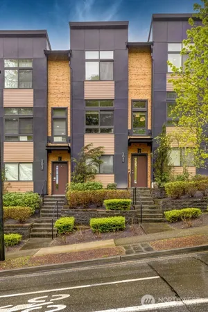 $3,500 | 2041 Northwest Talus Drive, Issaquah, WA 98027