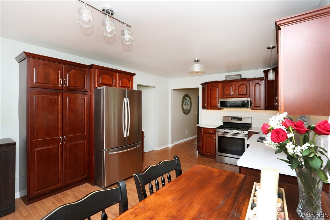 2276 Lakeview Road Hamburg, NY 14085 - Photo 18 of 49