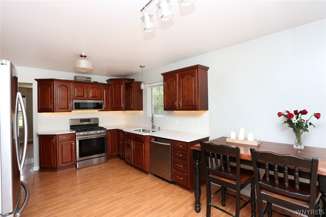 2276 Lakeview Road Hamburg, NY 14085 - Photo 19 of 49