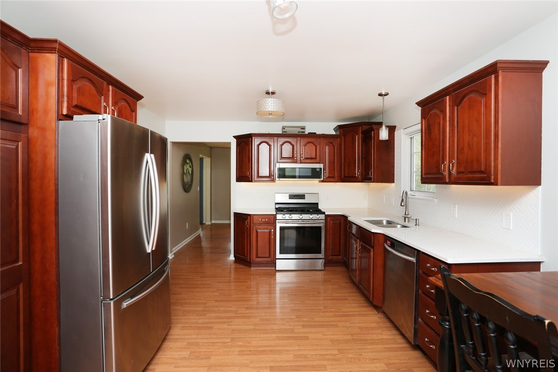 2276 Lakeview Road Hamburg, NY 14085 - Photo 20 of 49