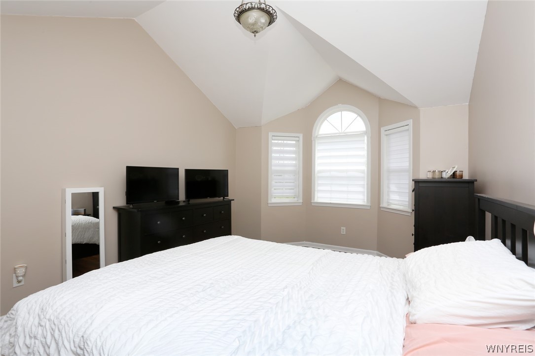 2276 Lakeview Road Hamburg, NY 14085 - Photo 32 of 49