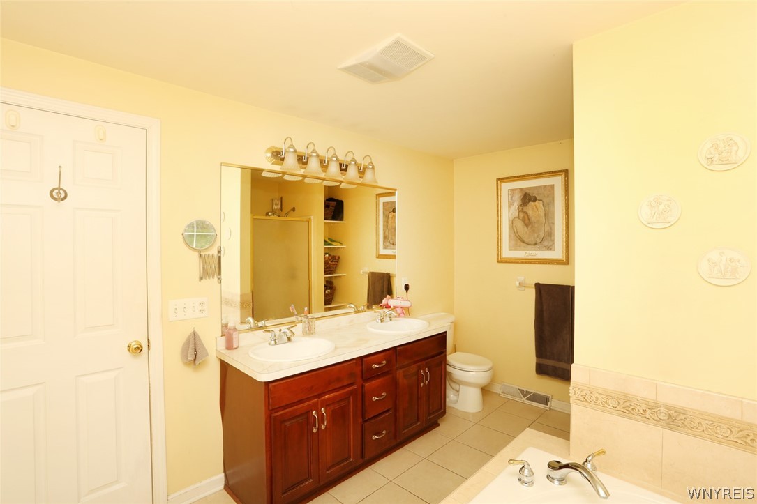 2276 Lakeview Road Hamburg, NY 14085 - Photo 34 of 49