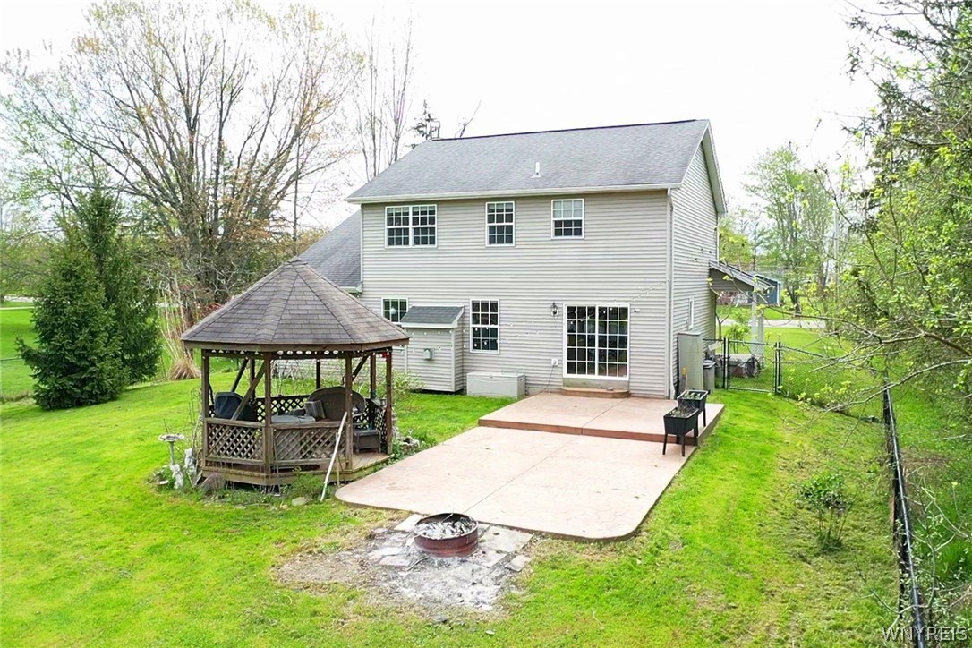 2276 Lakeview Road Hamburg, NY 14085 - Photo 10 of 49