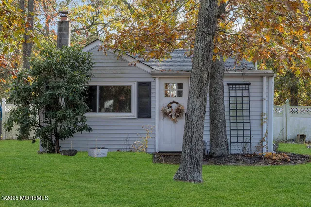 $255,000 | 2 Central Avenue, Waretown, NJ 08758