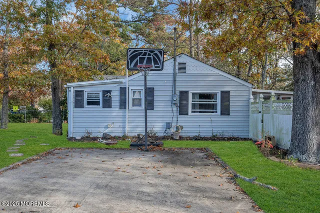 $255,000 | 2 Central Avenue, Waretown, NJ 08758