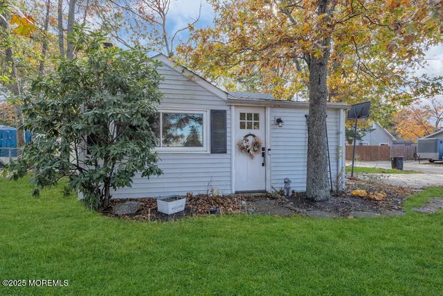 $255,000 | 2 Central Avenue, Waretown, NJ 08758