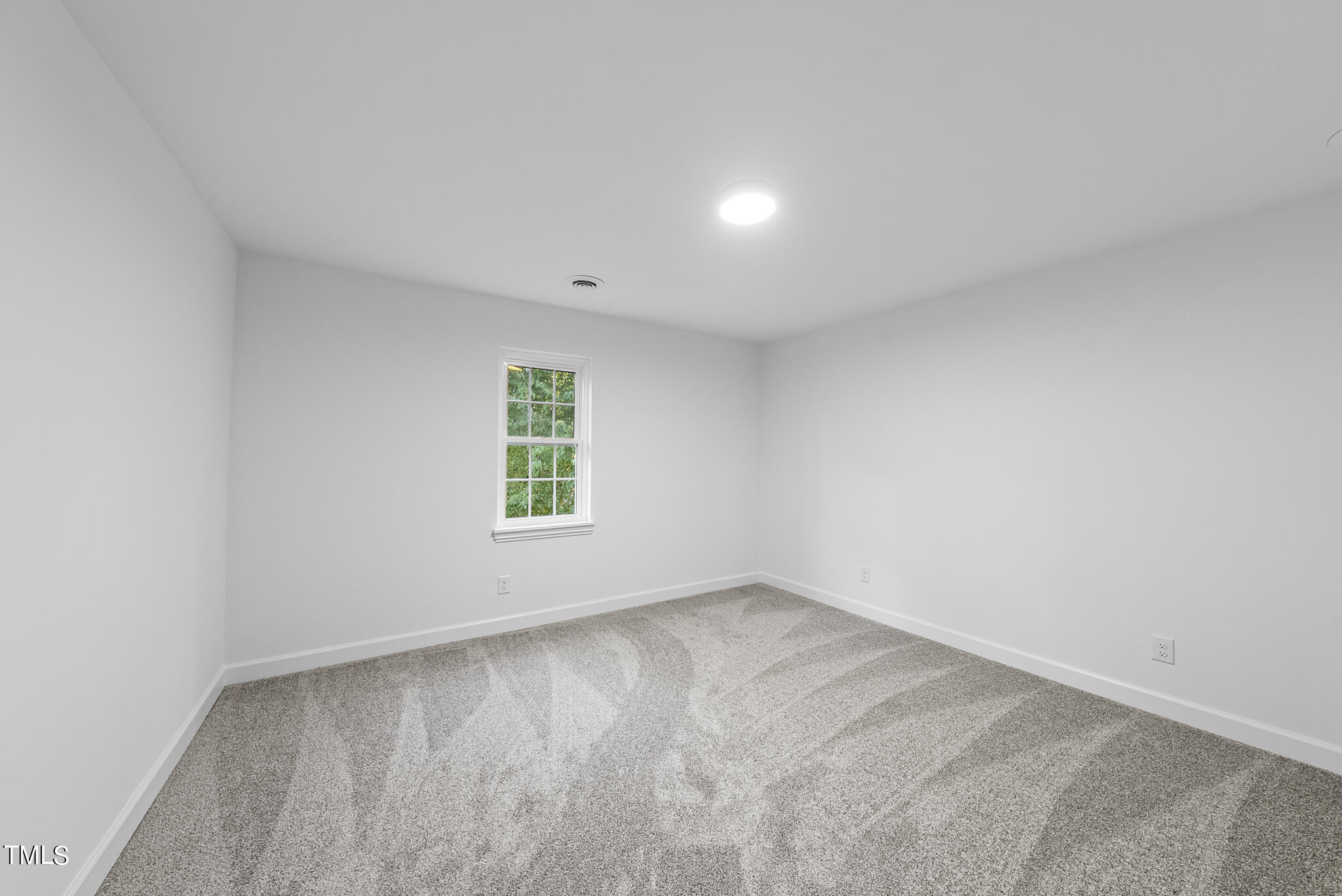 2115 Port Royal Road Raleigh, NC 27609 - Photo 27 of 50 DSC07903