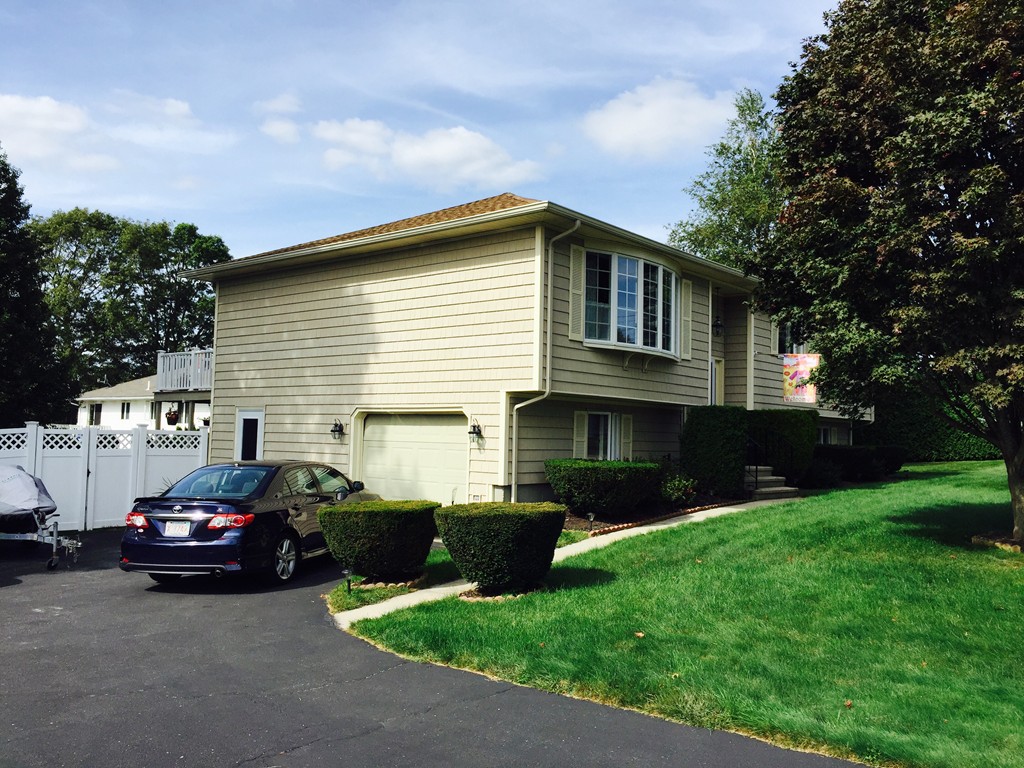 371 Perry Street Fall River, MA 02721 - Photo 2 of 29 Gallery Image 2