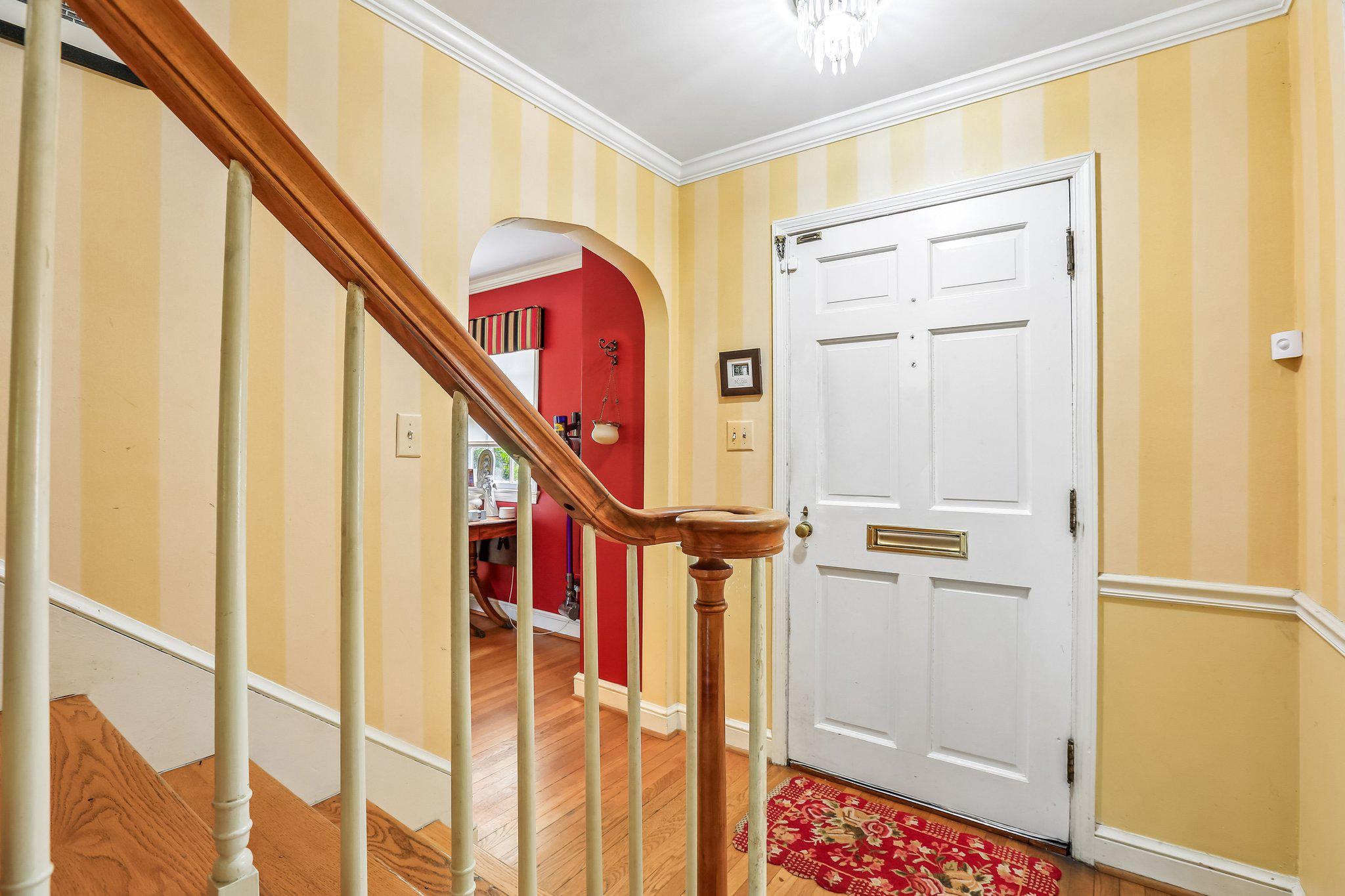 221 Patuxent Road Laurel, MD 20707 - Photo 11 of 33 Entryway
