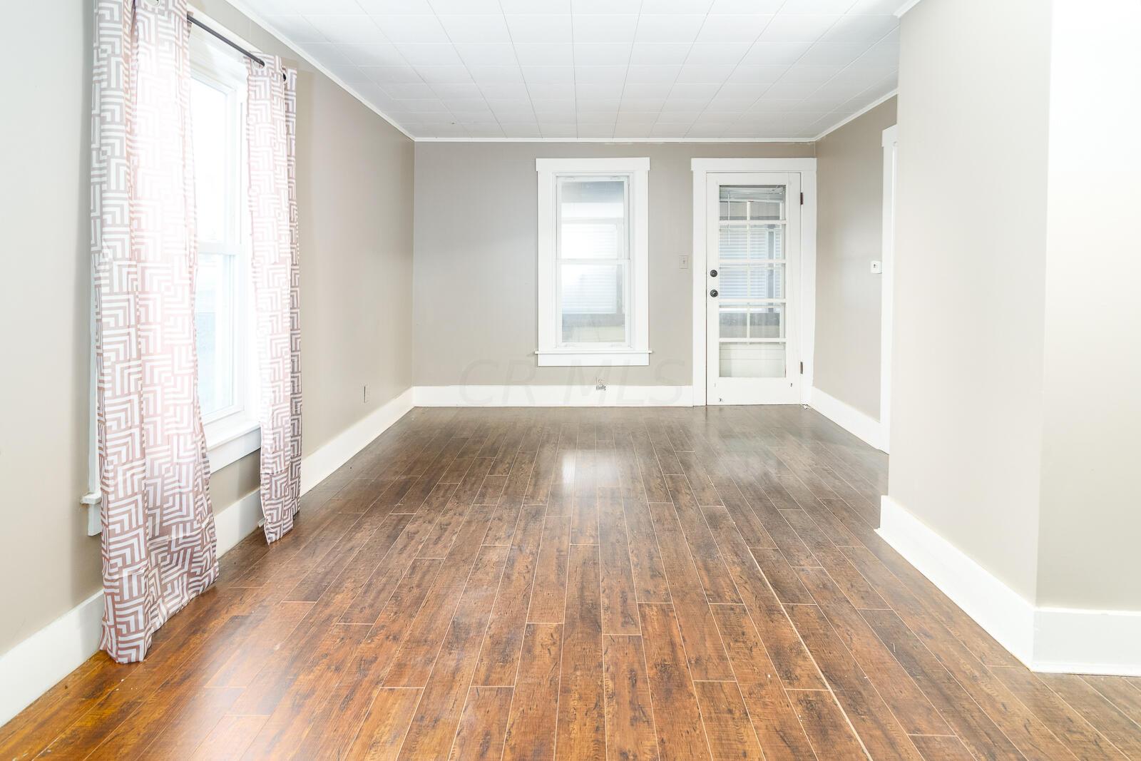 8166 York Road Southwest Pataskala, OH 43062 - Photo 11 of 33 living room