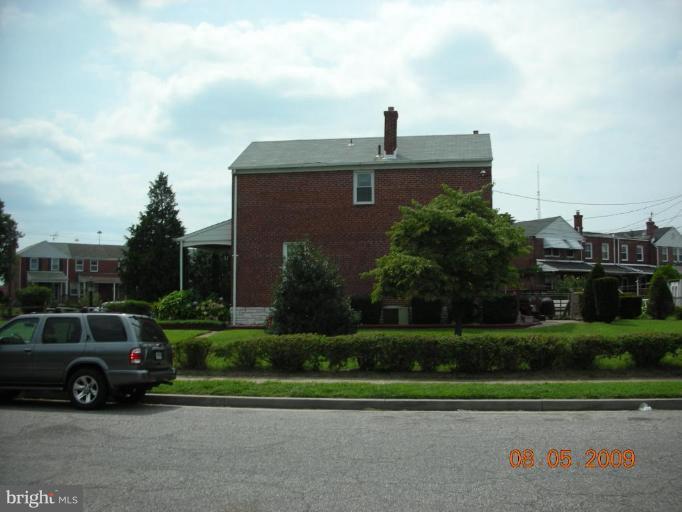 3443 Dunran Road Dundalk, MD 21222 - Photo 26 of 29 a house view with a garden space