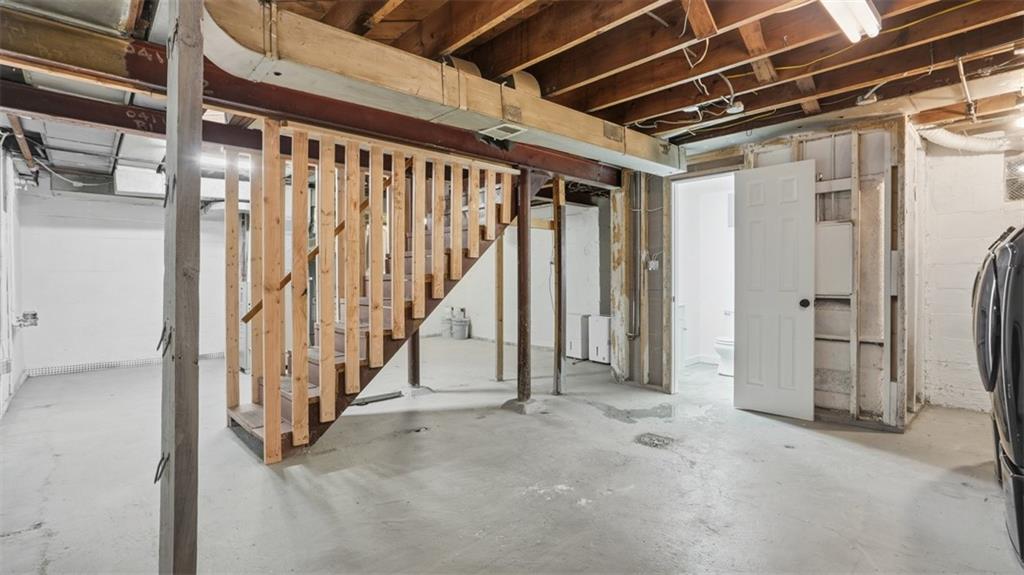 2339 Collins Road Pittsburgh, PA 15235 - Photo 23 of 24 a view of an empty room with stairs
