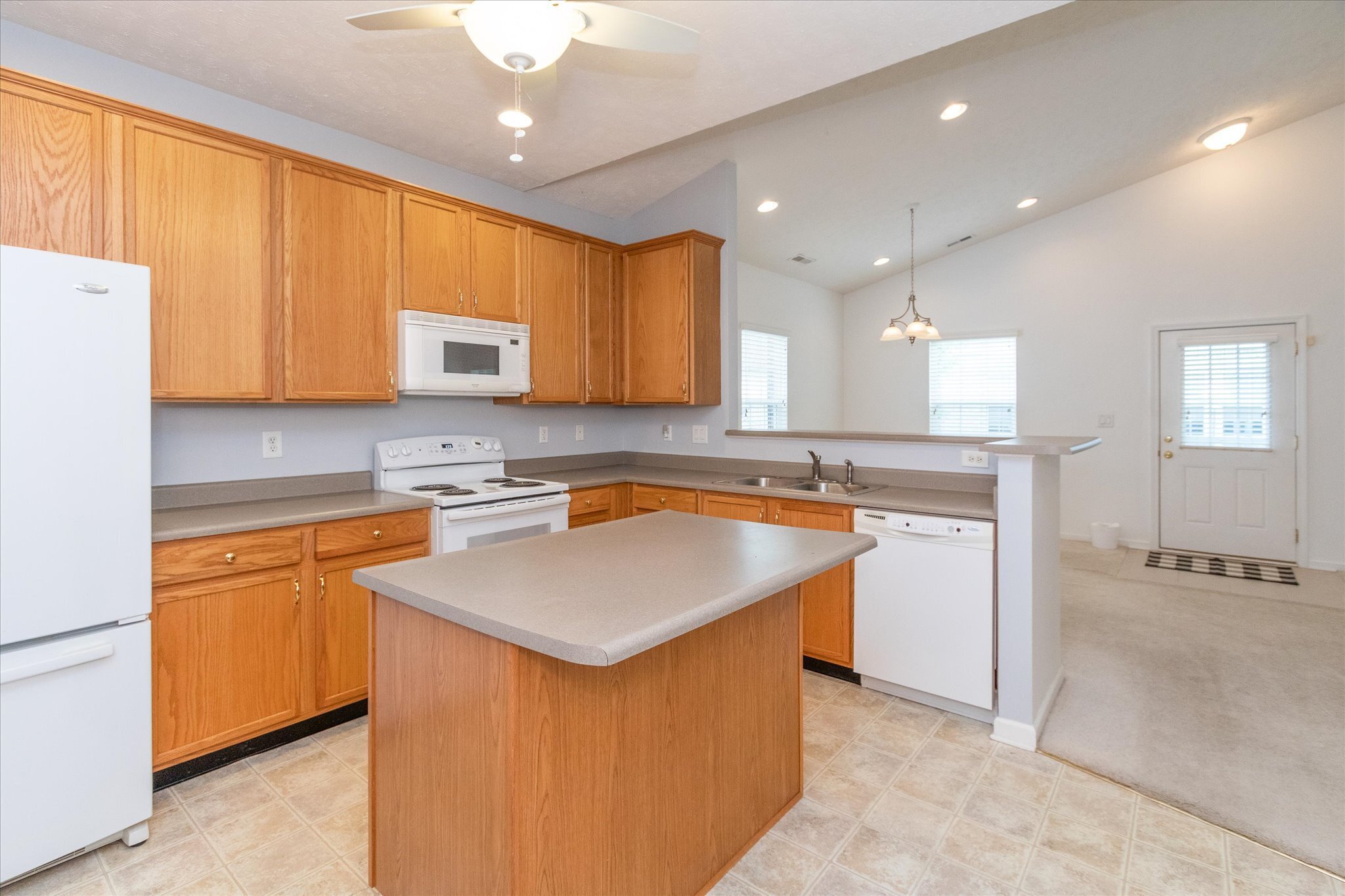 10550 Pine Valley Path Indianapolis, IN 46234 - Photo 7 of 21