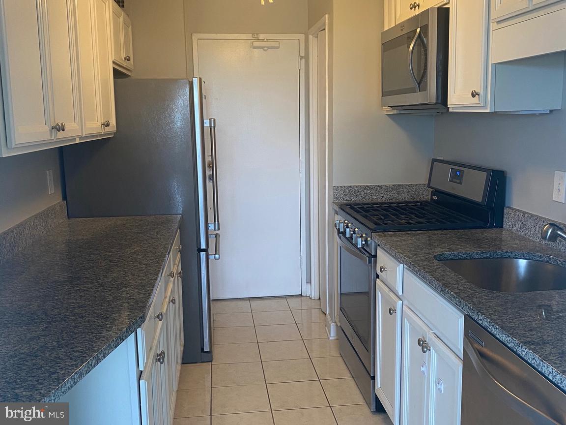 1900 Lyttonsville Road, Unit 807 Silver Spring, MD 20910 - Photo 12 of 12 Gallery Image 12
