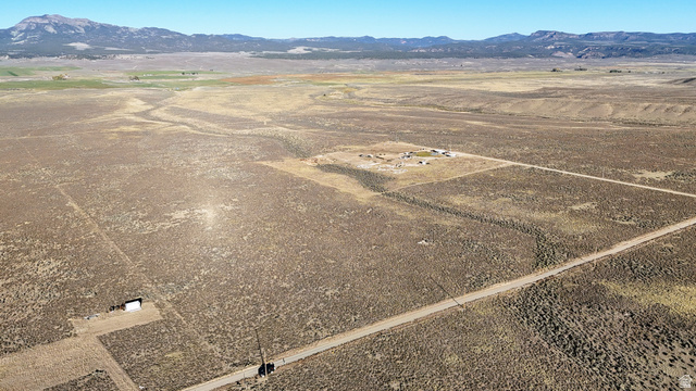 4855 Peakview Road Panguitch, UT 84759 - Photo 19 of 33 View of rural area with a mountainous background