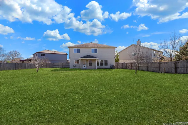 $1,850 | 144 Crest Bluff, Cibolo, TX 78108