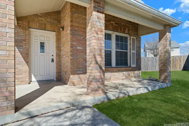 $1,850 | 144 Crest Bluff, Cibolo, TX 78108