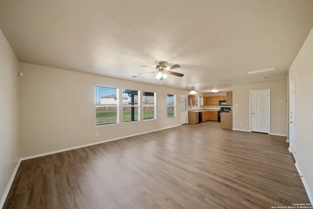 $1,850 | 144 Crest Bluff, Cibolo, TX 78108