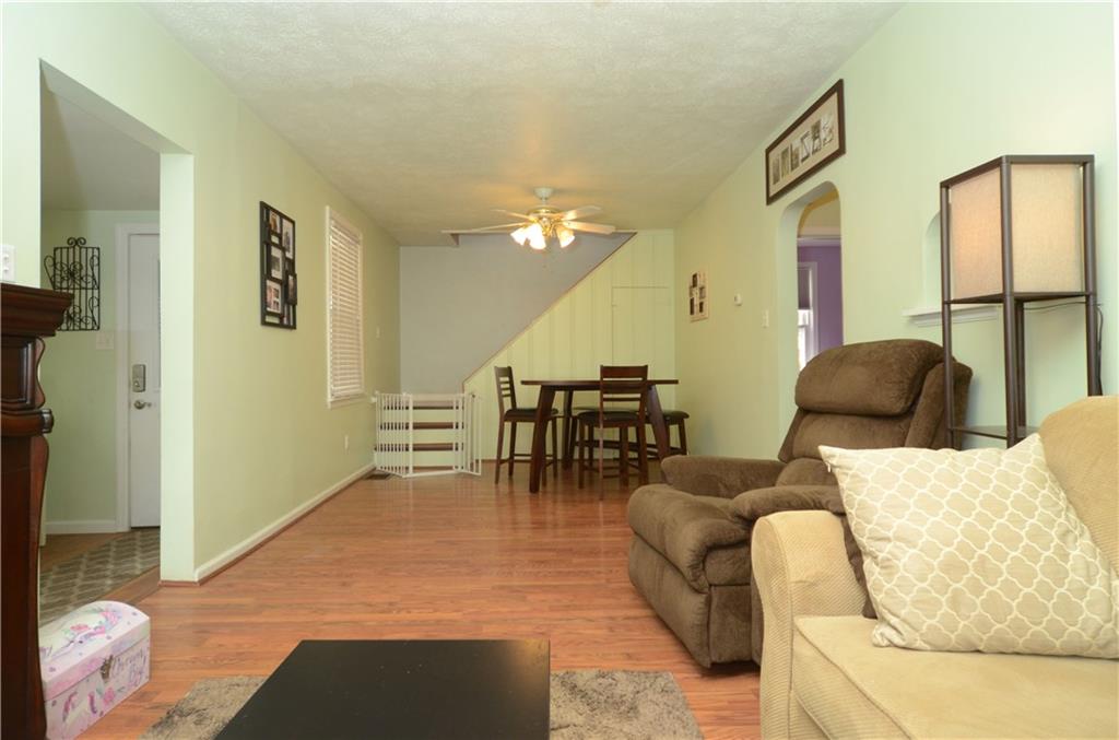 12 Crestview Drive McKees Rocks, PA 15136 - Photo 5 of 25