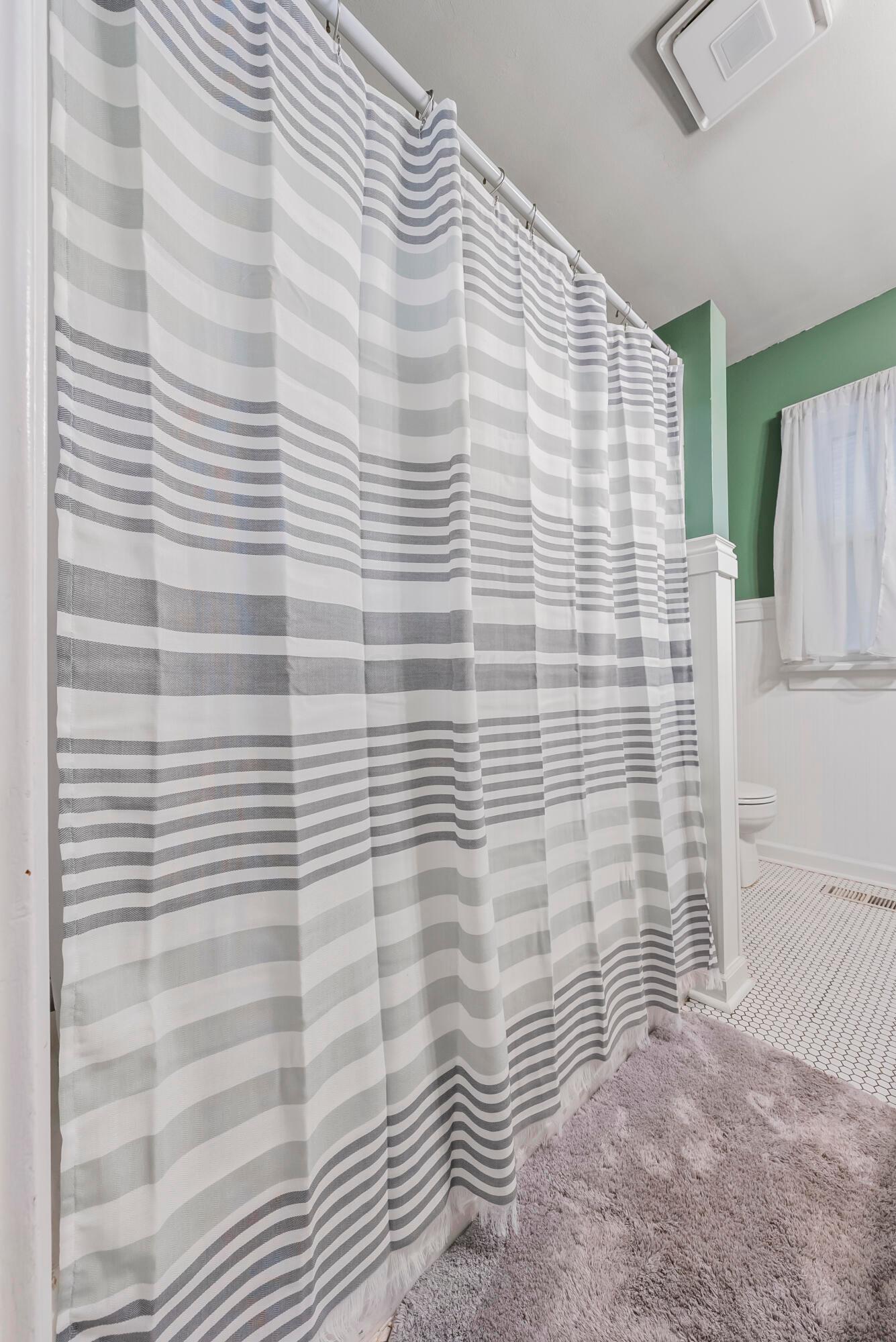 3189 McGuffey Road Columbus, OH 43224 - Photo 23 of 40 DSC00914