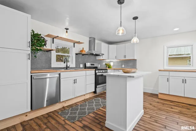 $312,922 | 4758 Sturdy Road, Rochester, IL 62563