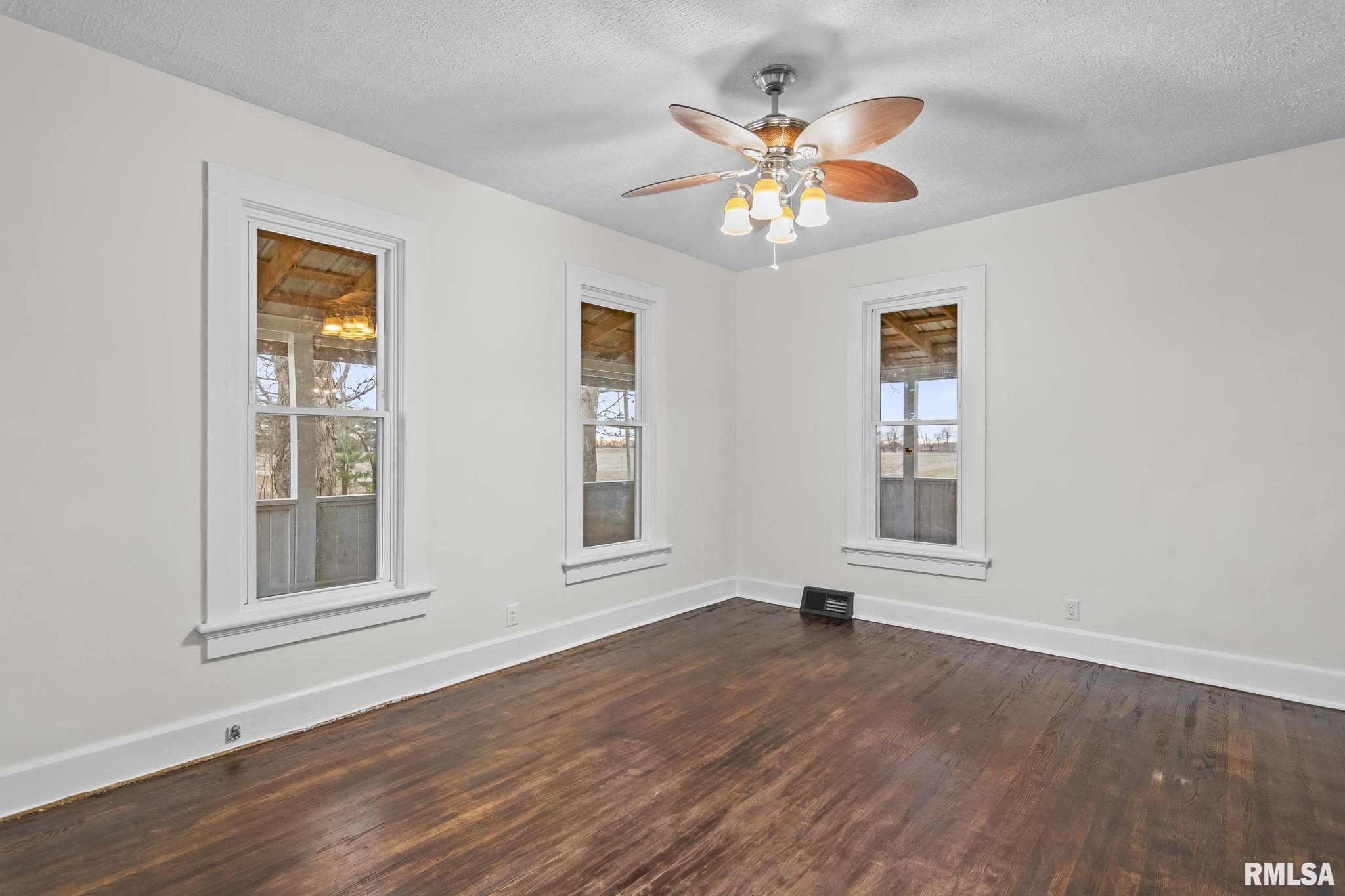 4758 Sturdy Road Rochester, IL 62563 - Photo 32 of 47