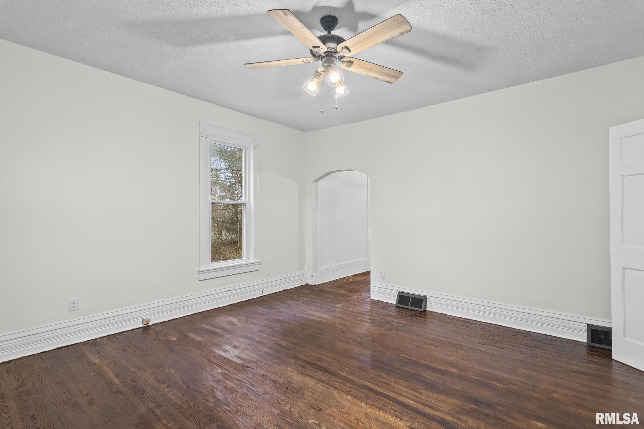 4758 Sturdy Road Rochester, IL 62563 - Photo 38 of 47