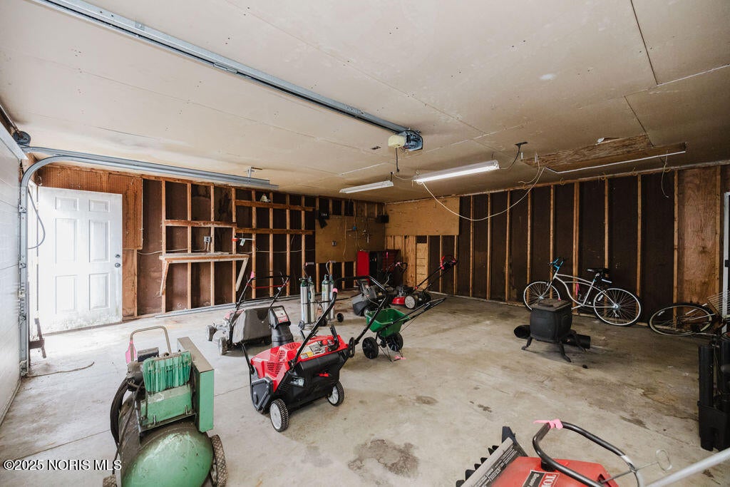 2623 West Laskey Road Toledo, OH 43613 - Photo 51 of 53 2N2A2832