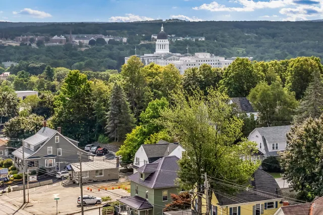 $215,000 | 86 Western Avenue, Augusta, ME 04330