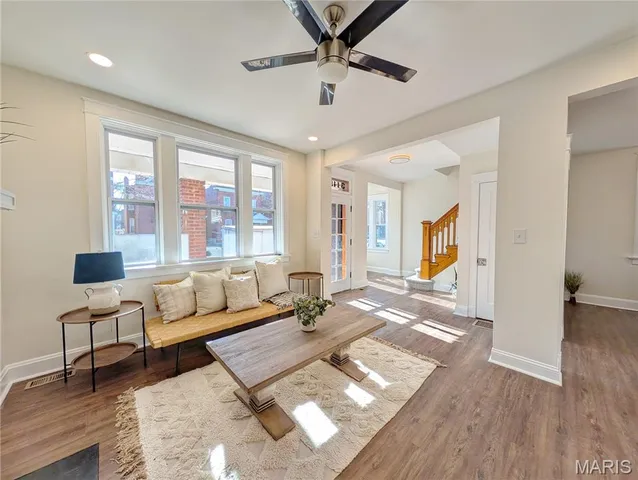 $409,900 | 3449 Utah Street, St. Louis, MO 63118