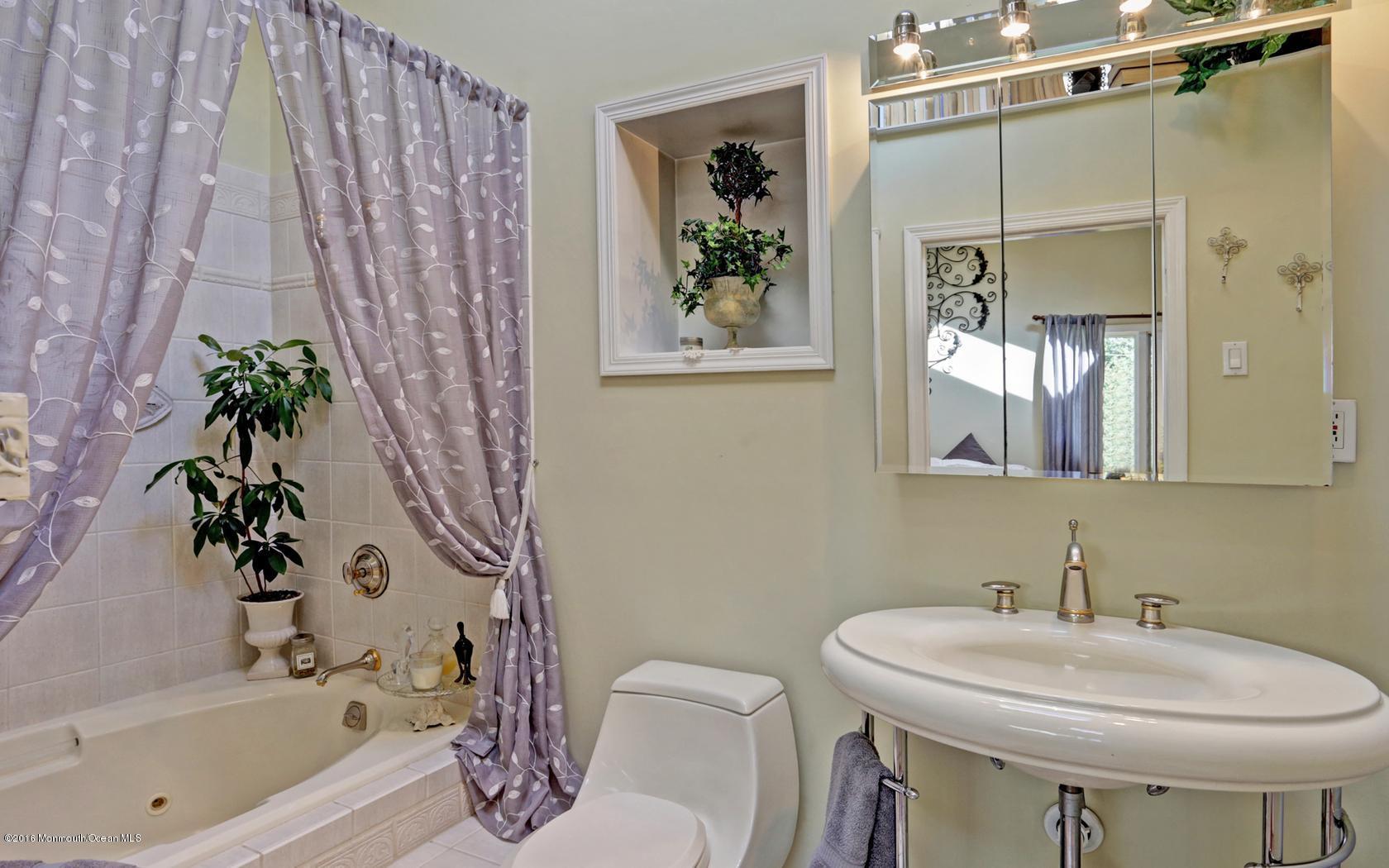 8 Barbara Terrace Middletown, NJ 07748 - Photo 20 of 31 Master Bath