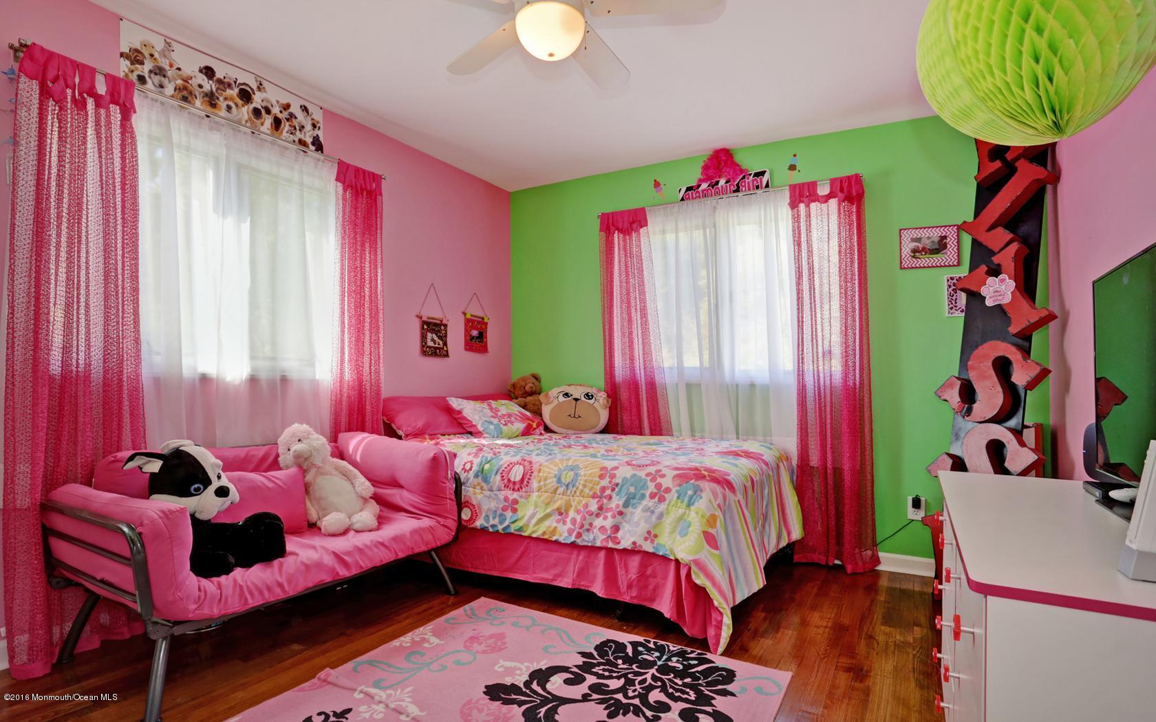 8 Barbara Terrace Middletown, NJ 07748 - Photo 24 of 31 Bdrm4