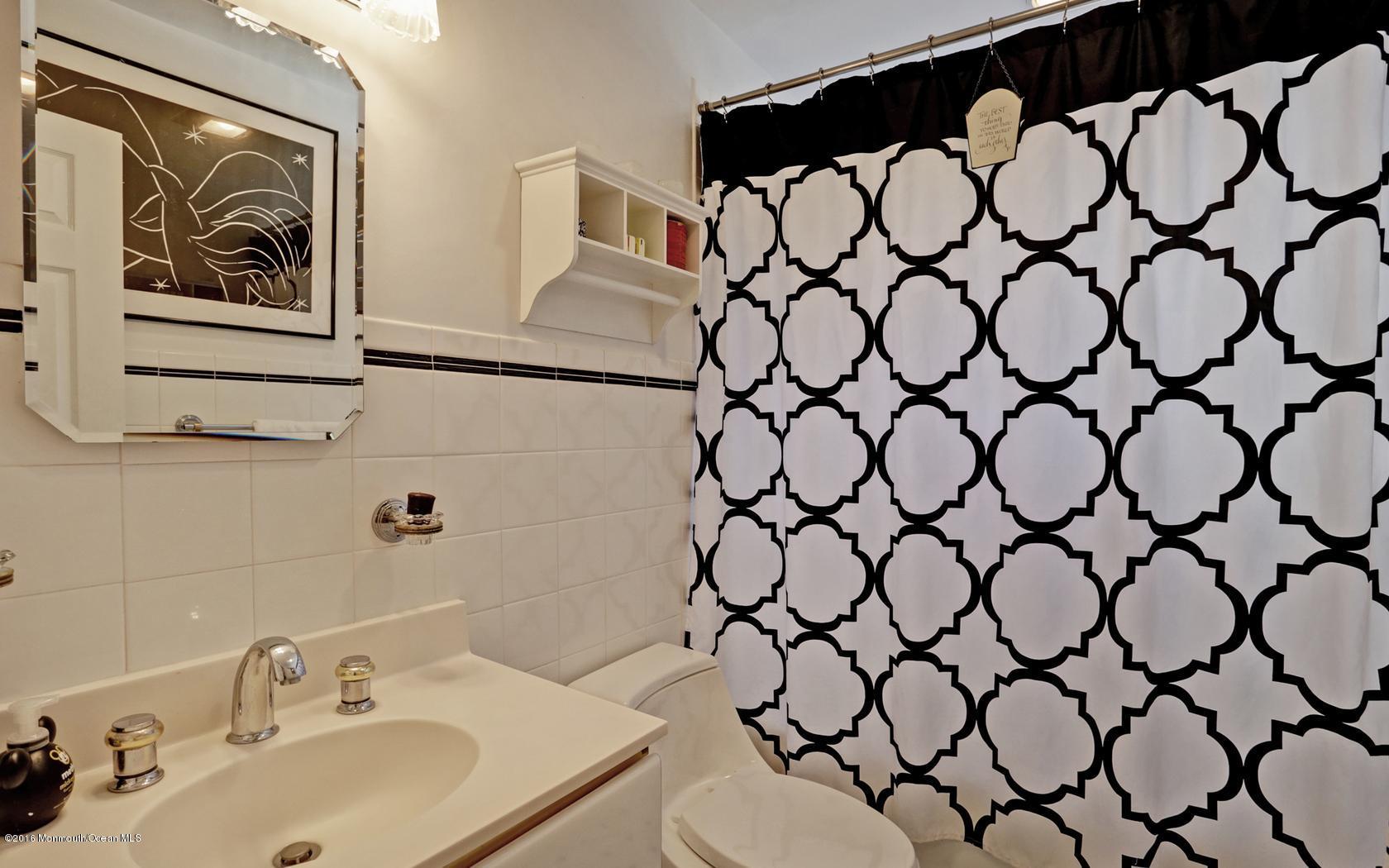 8 Barbara Terrace Middletown, NJ 07748 - Photo 25 of 31 Bath