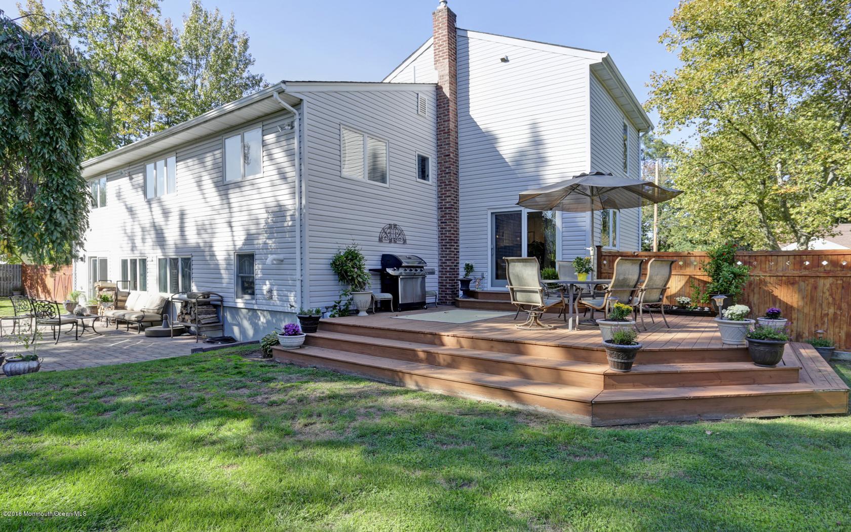 8 Barbara Terrace Middletown, NJ 07748 - Photo 26 of 31 Deck1