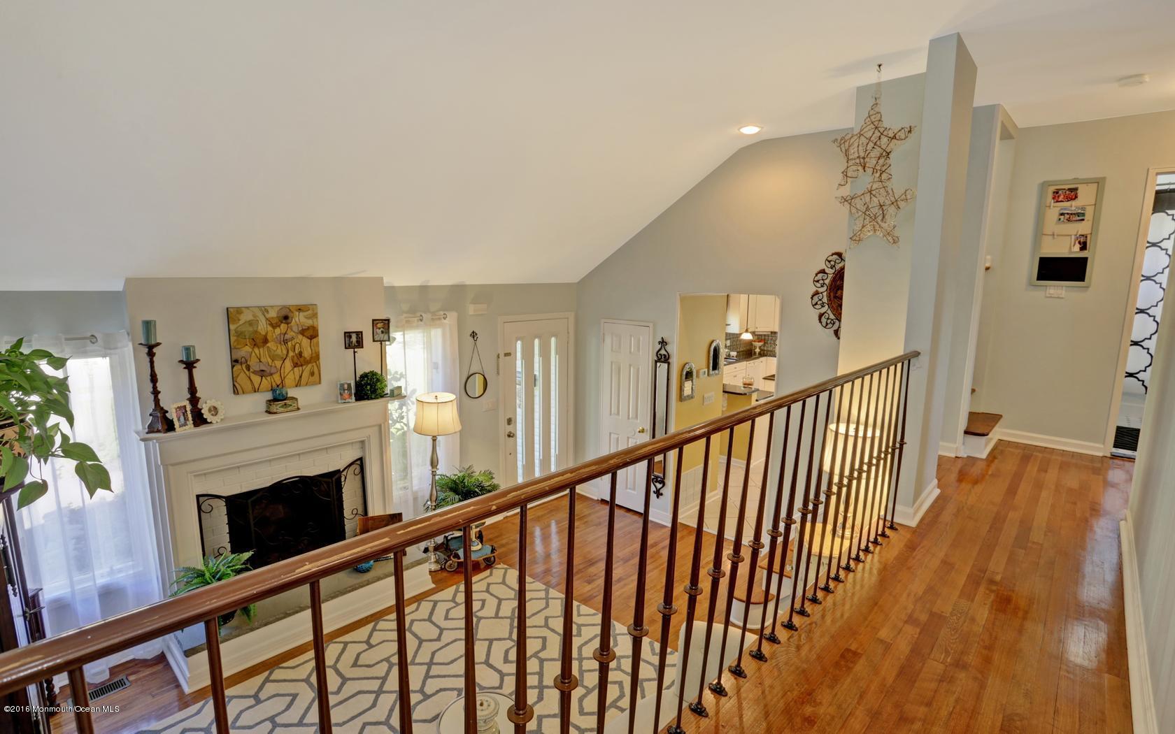 8 Barbara Terrace Middletown, NJ 07748 - Photo 5 of 31 LR1