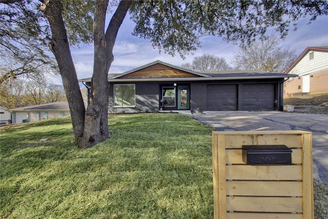 4404 Elmsgrove Drive Austin, TX 78721 - Photo 1 of 1 Gallery Image 1
